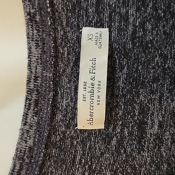 Abercrombie & Fitch Black heathered t-shirt X-small - Picture 2 of 3